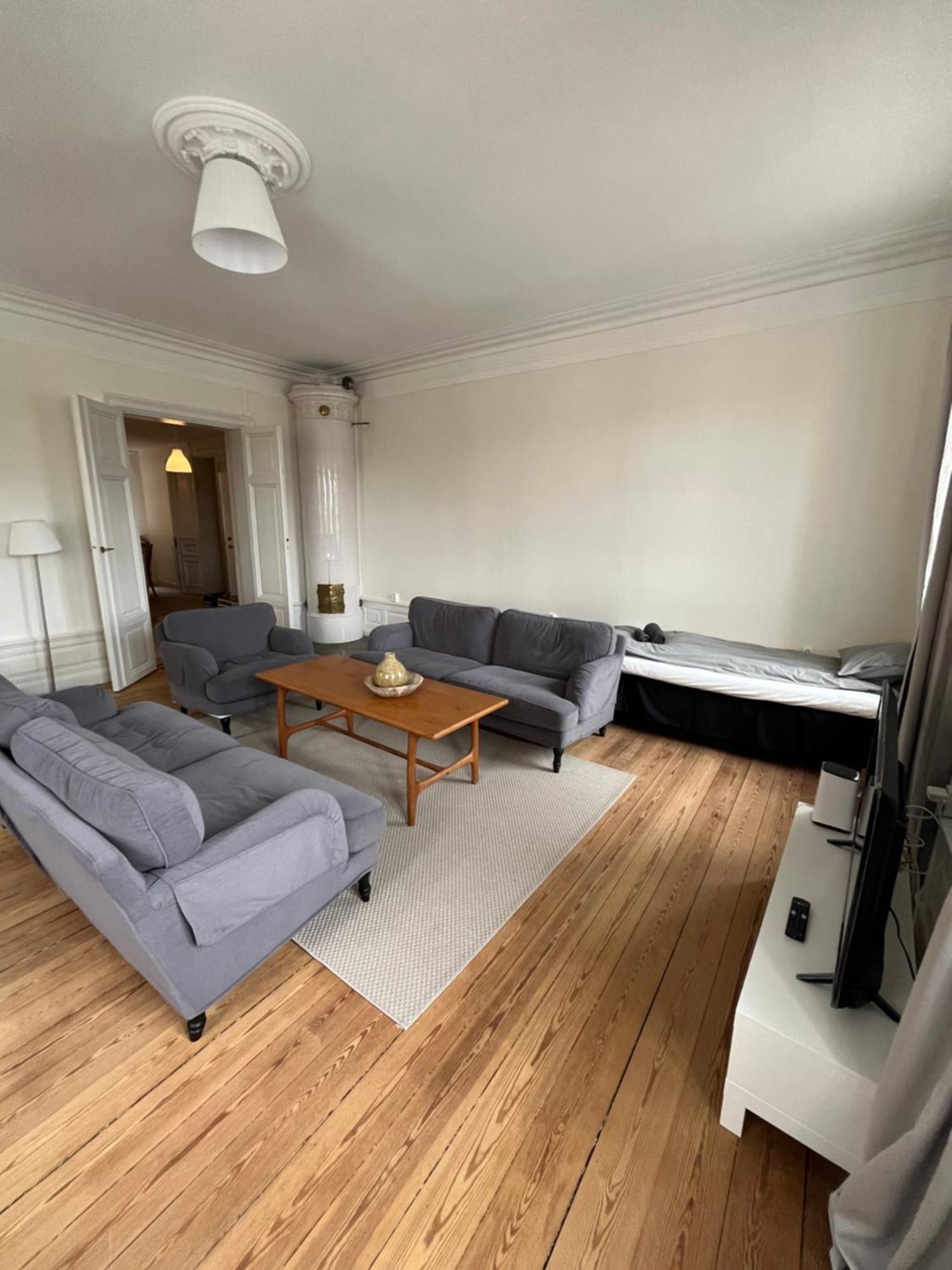 Home Inn Mrt19 Стокгольм Экстерьер фото