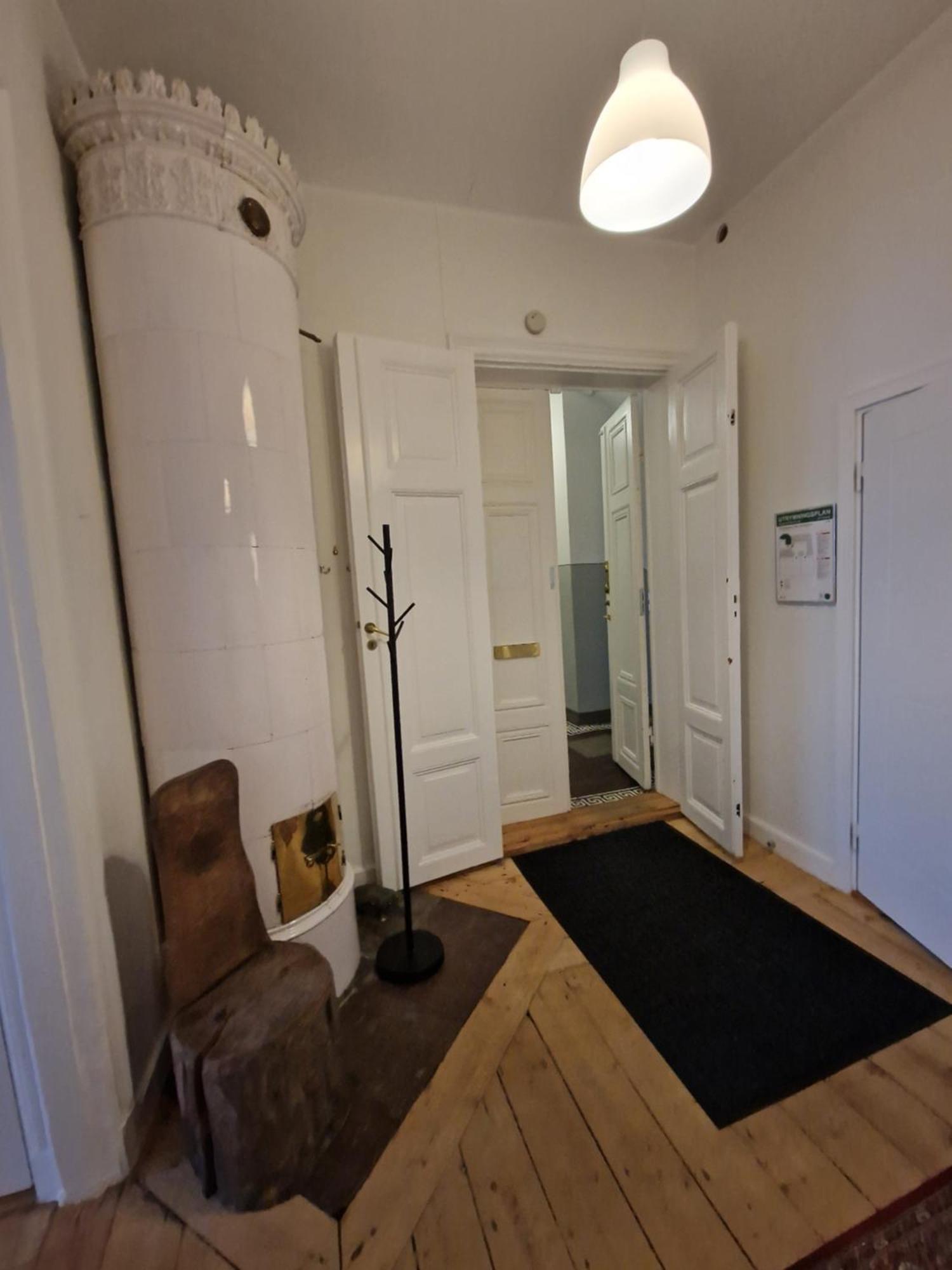 Home Inn Mrt19 Стокгольм Экстерьер фото